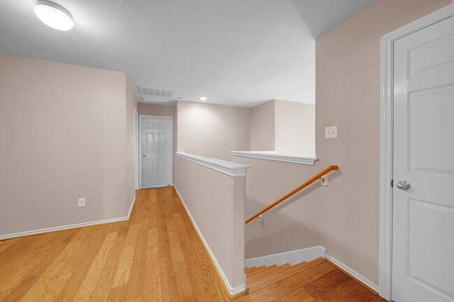 Building Photo - 38 E Stedhill Loop