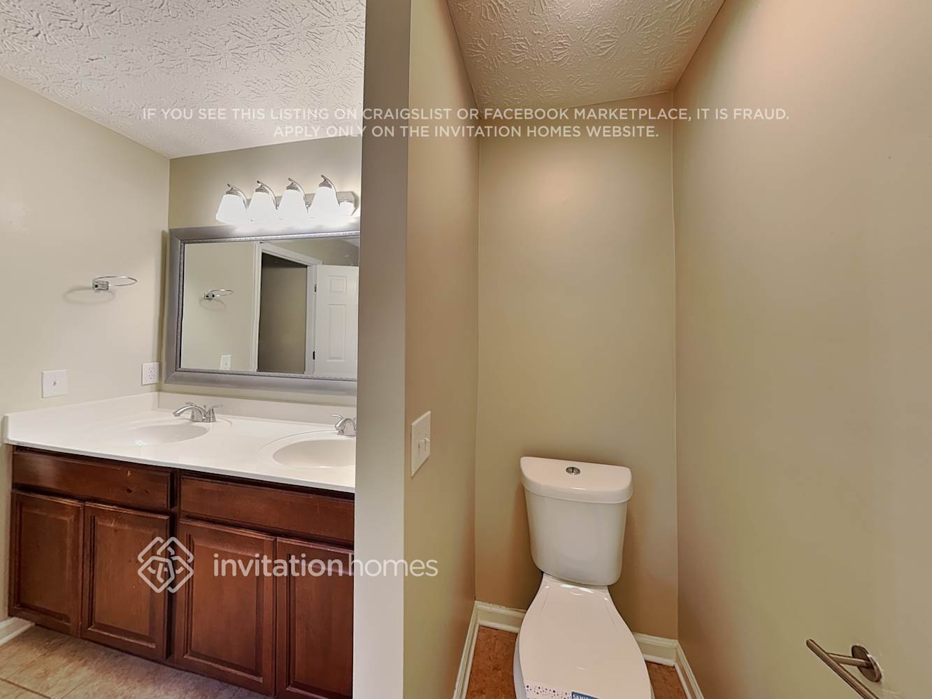 Building Photo - 690 Castlebrooke Dr SE