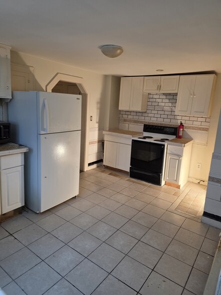 Building Photo - 75 Ashland St