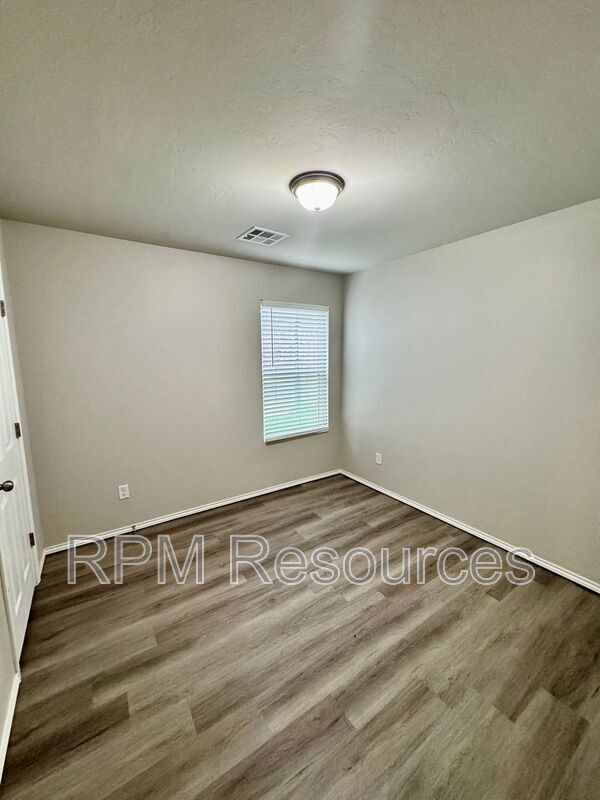 Building Photo - 11728 Jude Way