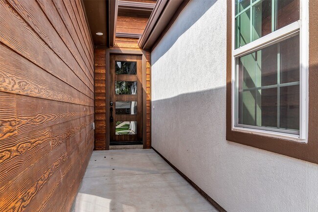 Building Photo - 9630 Vilven Ln