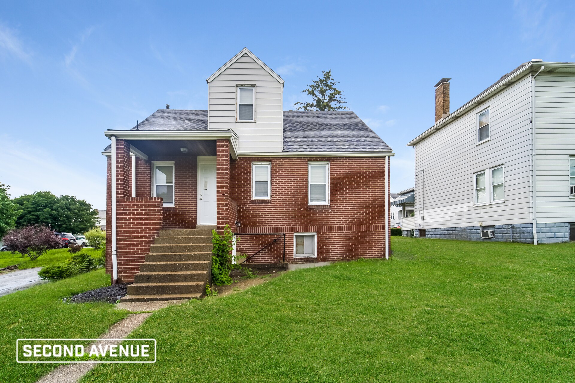 Building Photo - 1721 VanBuren St