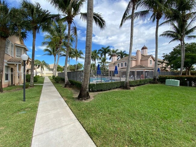 Building Photo - 1202 Belmont Ln