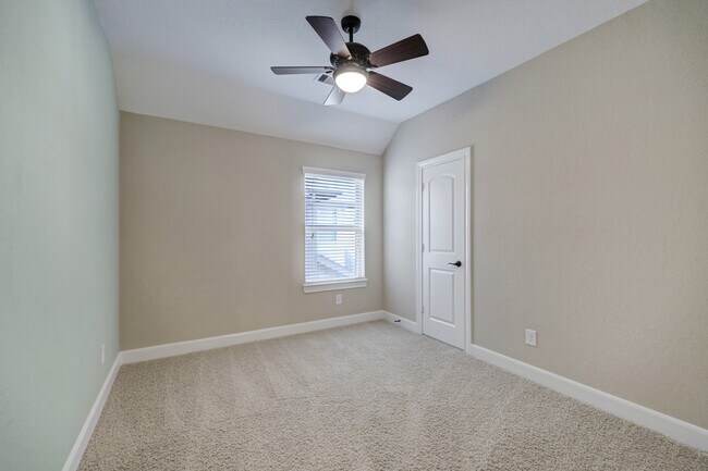 Building Photo - 26803 Longleaf Valley Dr