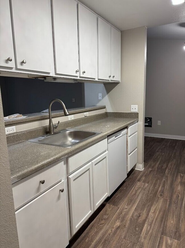 Building Photo - Life Just Got Better Come See For Yourself...