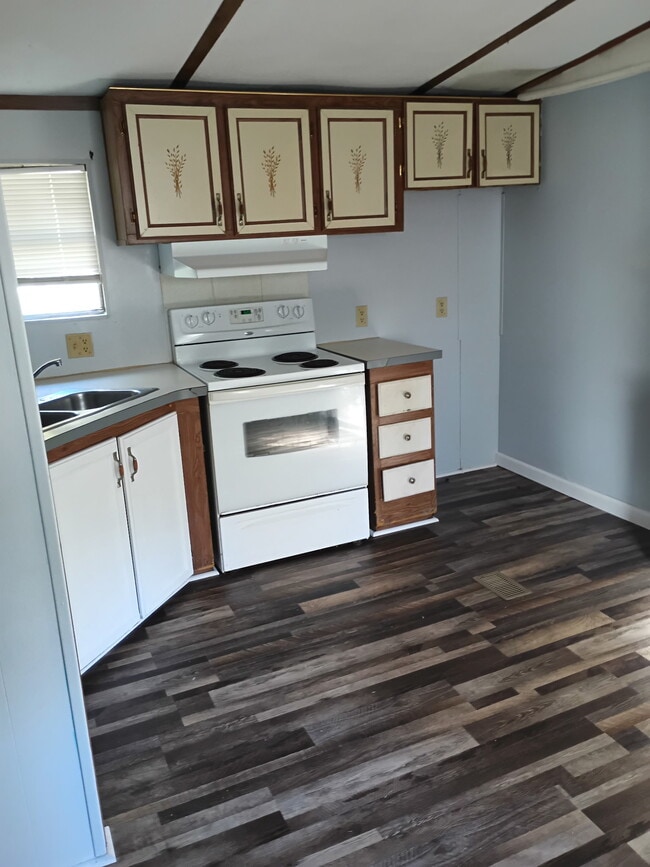 Building Photo - 234 Pamela's Pl