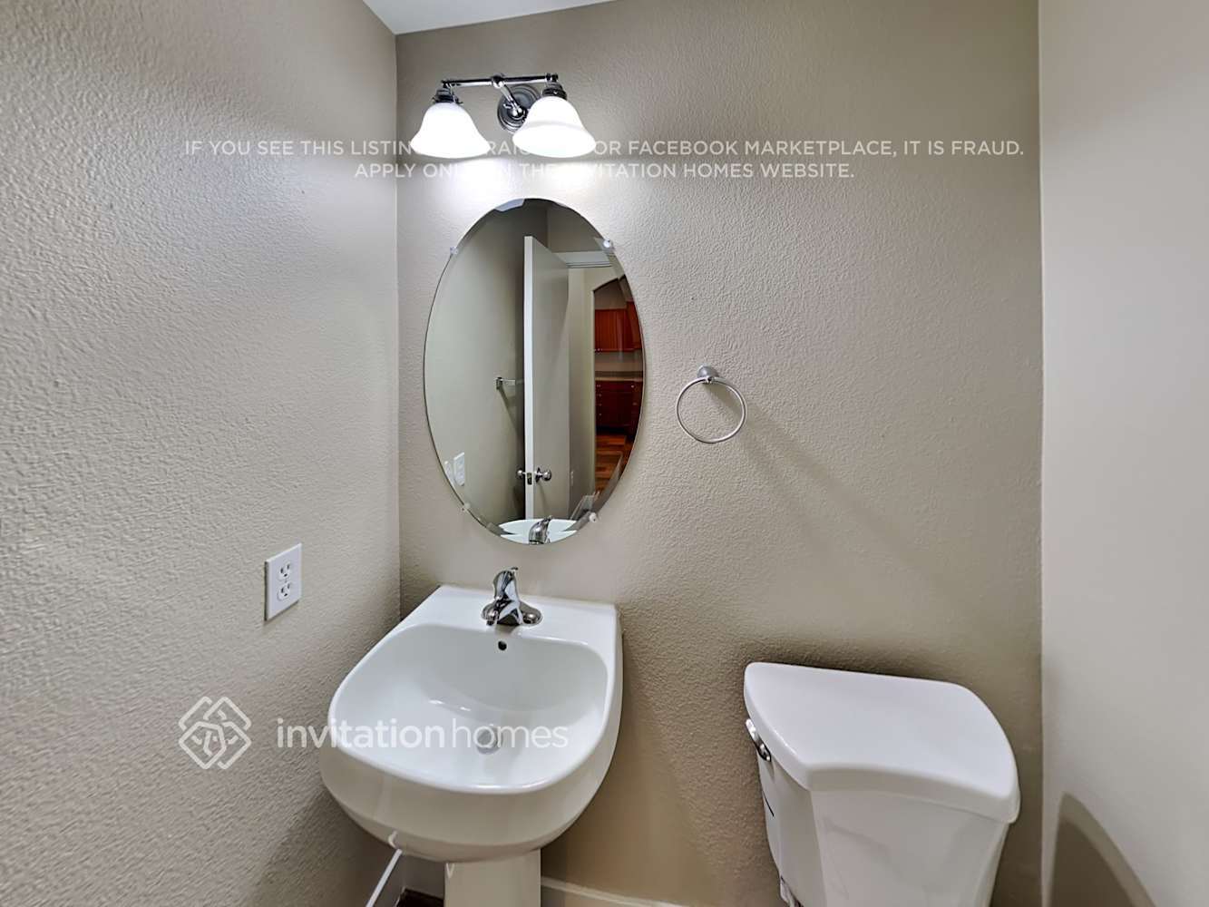 Building Photo - 9105 Doane Ave