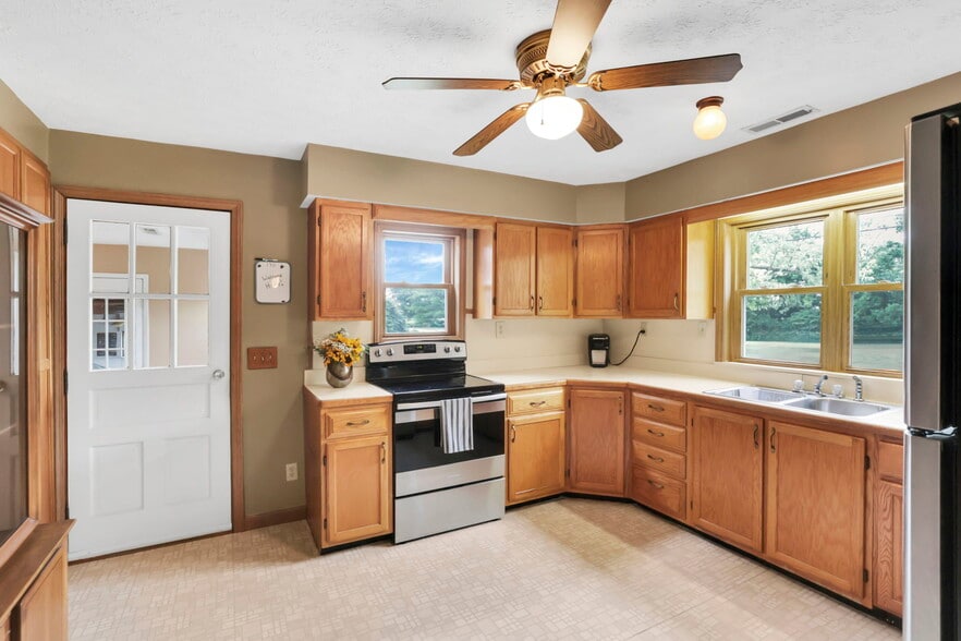 Building Photo - 3336 Orders Rd