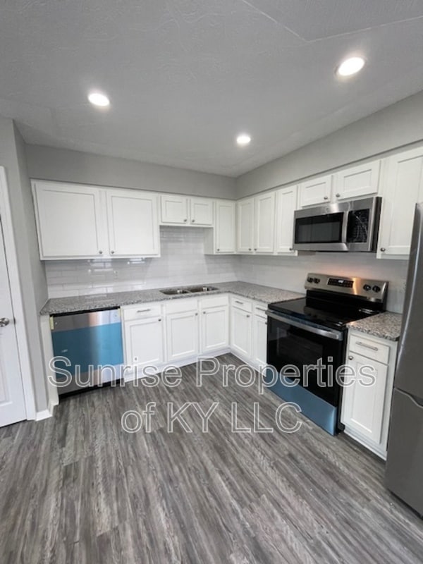 Building Photo - 10105 McNeely Lake Dr