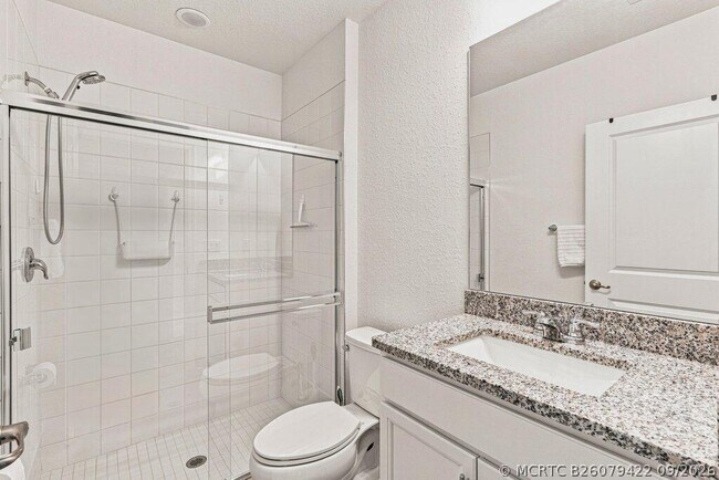 Building Photo - 226 SW Milburn Cir