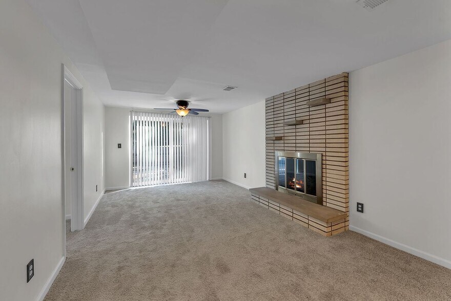 Building Photo - 32725 Barkley St