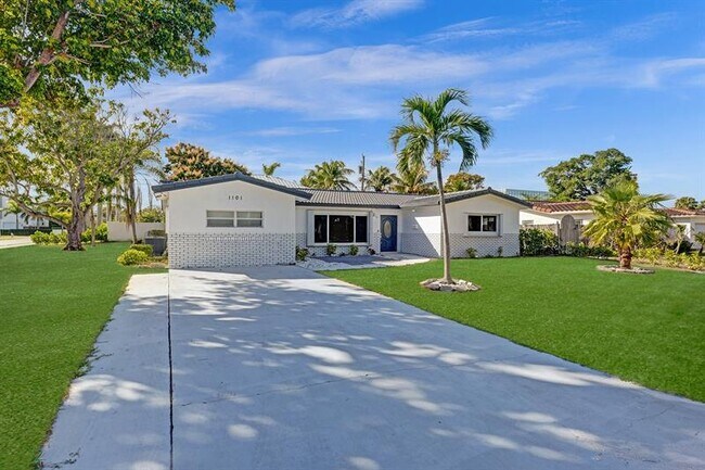 Primary Photo - 1101 NE 4th Ave