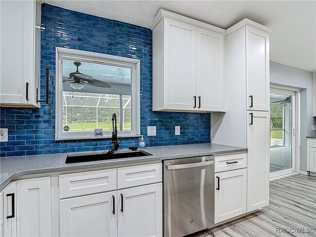 Building Photo - 884 W Massachusetts St