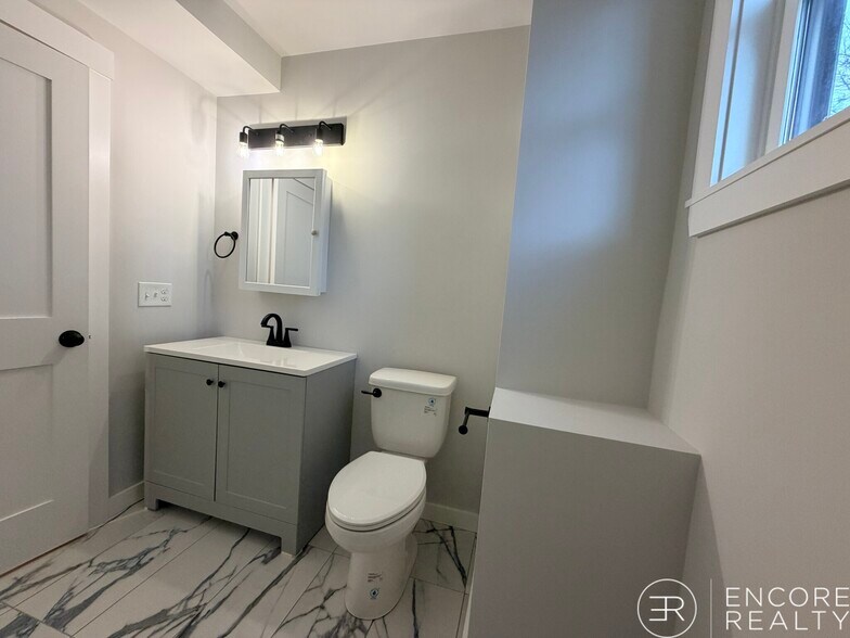 Building Photo - 349 Sumner St