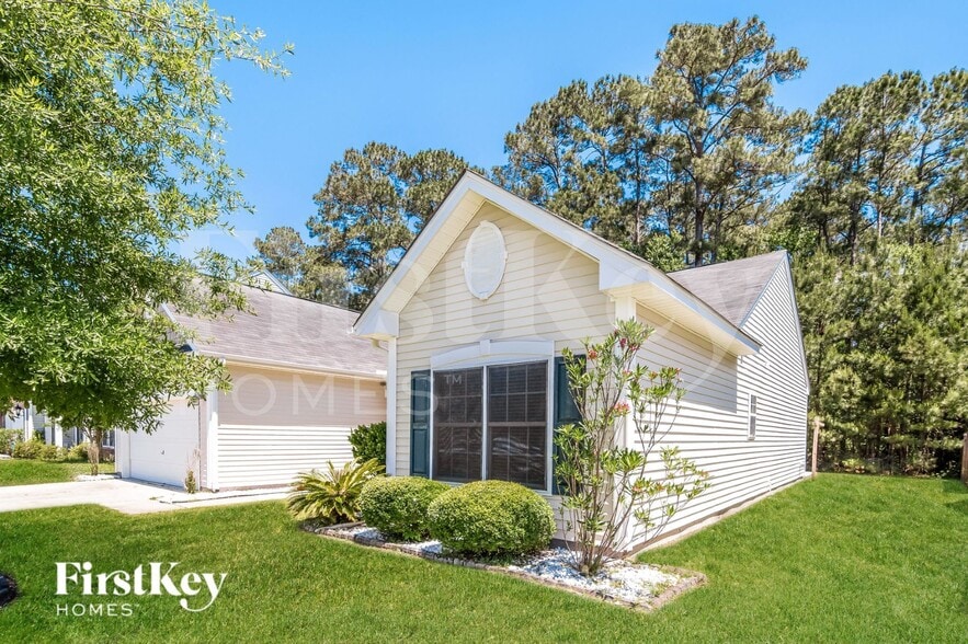 Building Photo - 3388 Middlesboro Ave