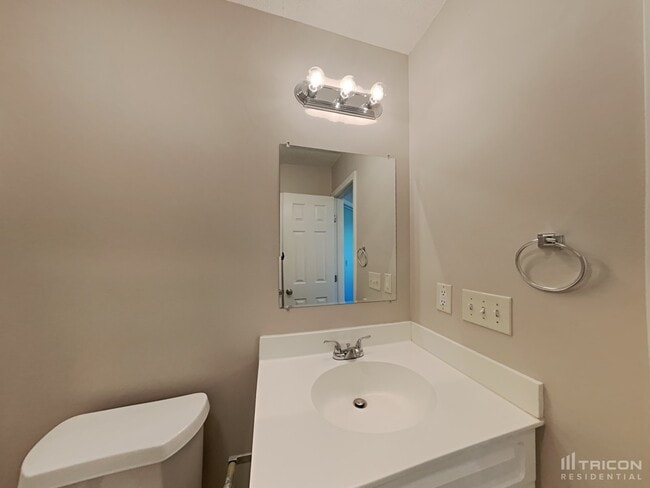 Building Photo - 81 Ashcott Dr