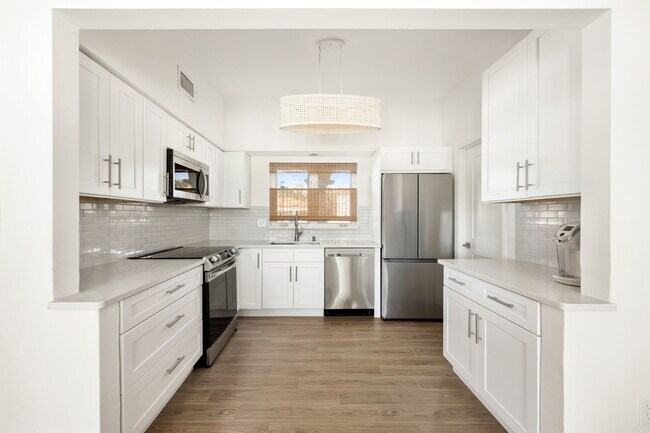 Building Photo - 5045 Harmony Cir