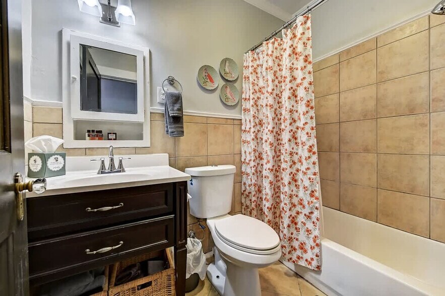 Building Photo - 800 Magnolia Ave