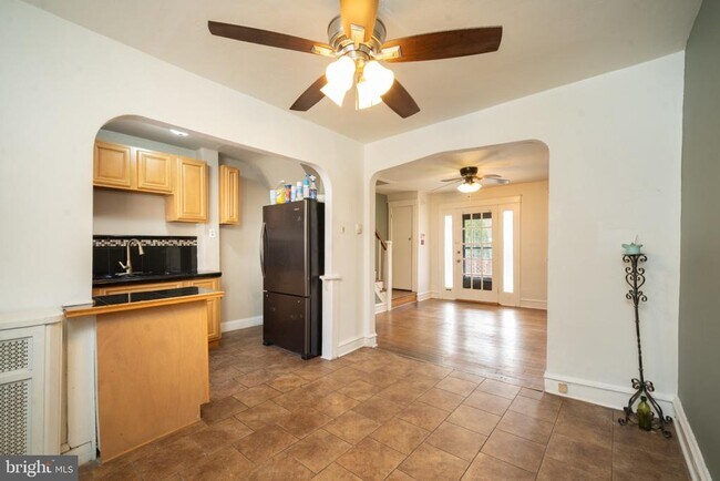 Building Photo - 111 Rosemar St