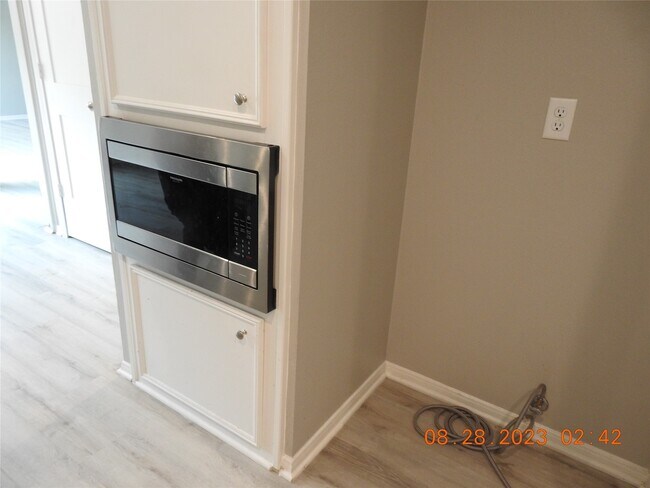 Building Photo - 22 Chapparal Ct