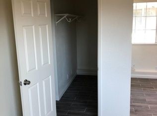 Building Photo - Duplex for Rent