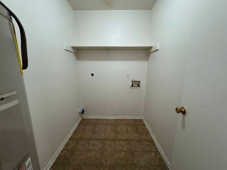 Building Photo - 1709 Kylie Cir