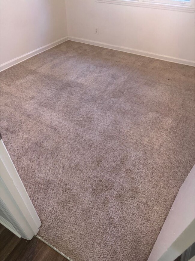 Building Photo - 510 S 19th St