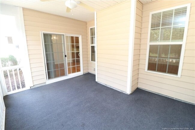 Building Photo - 619 Sealine Dr