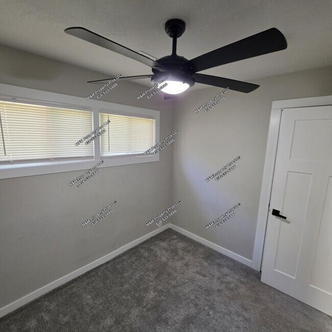 Building Photo - 7610 E 113th St