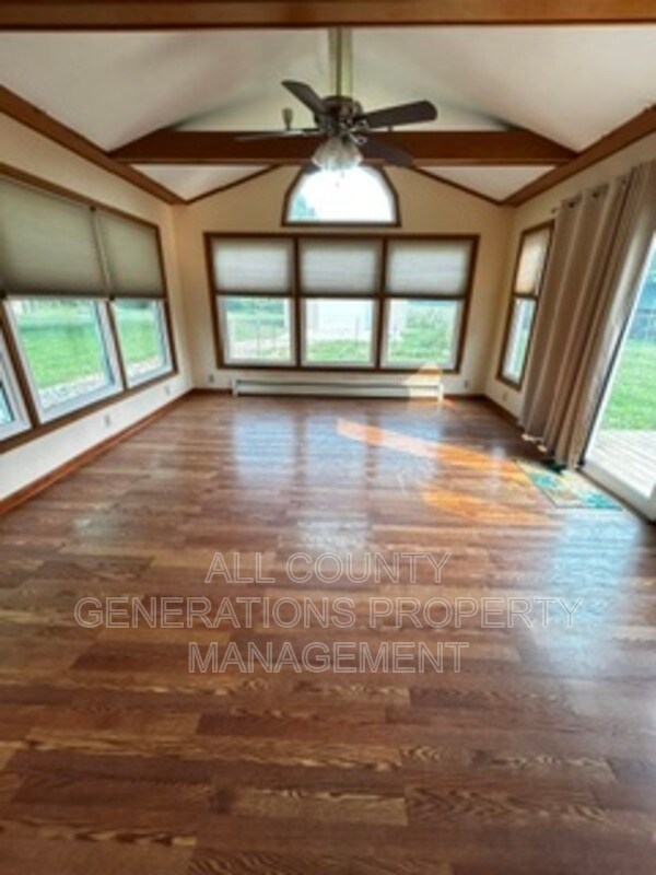 Building Photo - 2281 Weymouth Rd