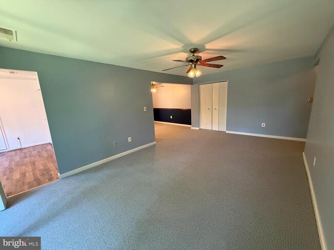 Building Photo - 8709 Hayshed Ln