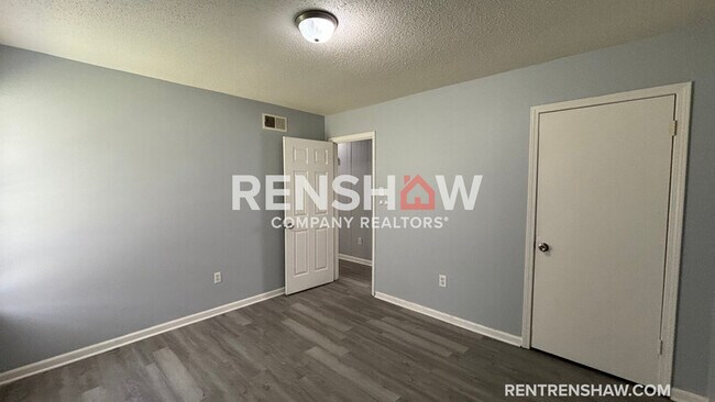 Building Photo - 3272 Sweet Springs Dr