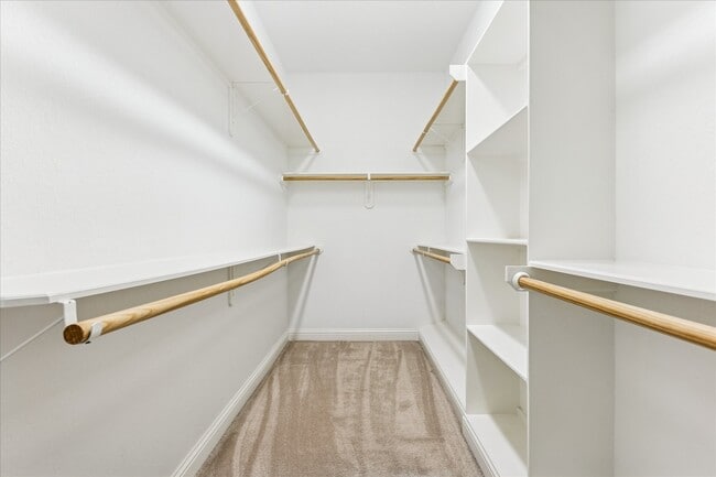 Building Photo - 1033 W 23rd St