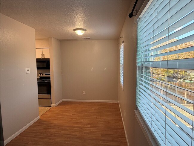 Building Photo - 6723 Heards Ln