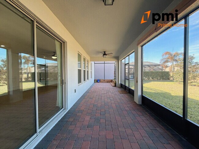 Building Photo - "Spacious Elegance Awaits: 5-Bedroom Home with 3.5 Baths in Winter Garden"