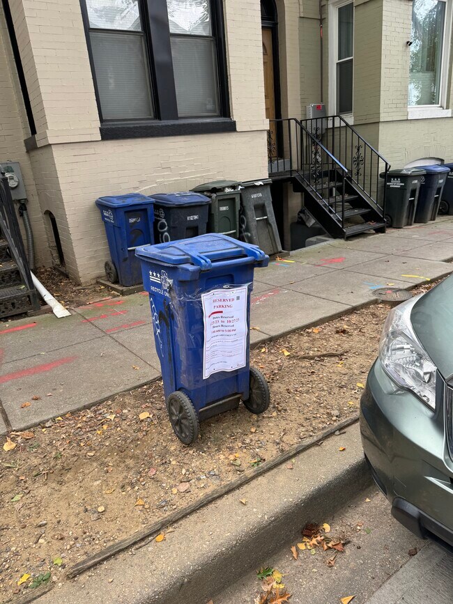 Building Photo - 760 Harvard St NW