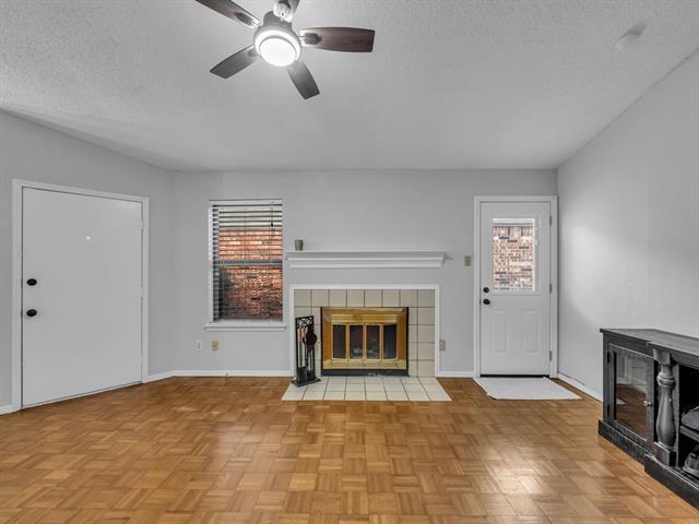 Building Photo - 2806 Harvest Lake Dr