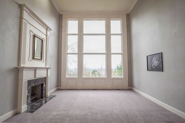 Building Photo - Pete’s Mountain Estate with Mountain Views