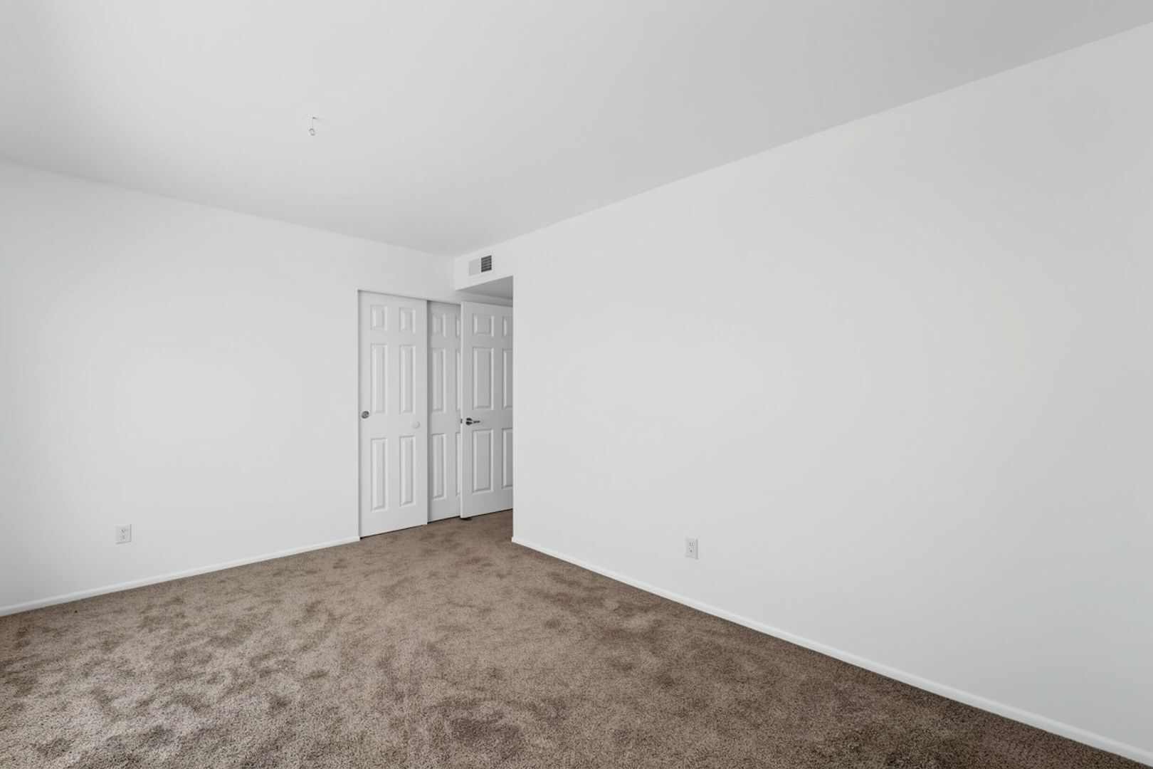 Building Photo - 1336 N 85th Pl