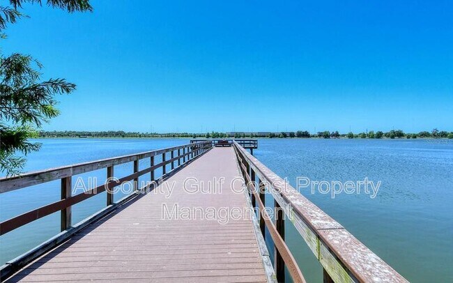 Building Photo - 211 Red Fox Ct