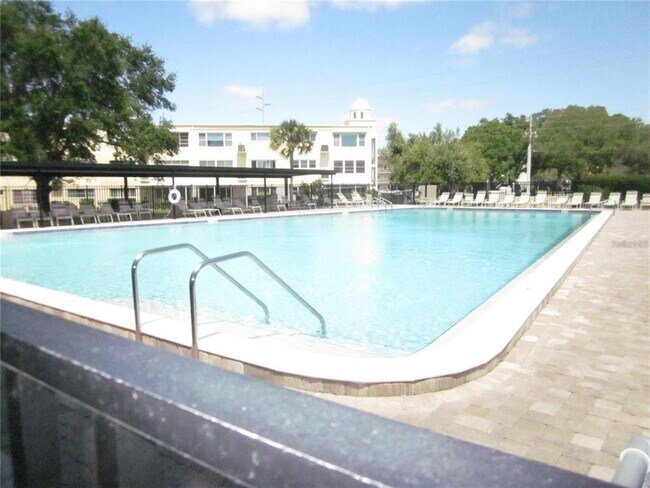Building Photo - 2460 Franciscan Dr
