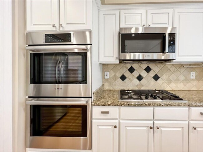 Building Photo - 1670 Laleiah Dr