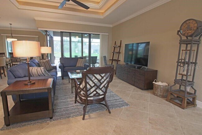Building Photo - 1125 Rotonda Cir