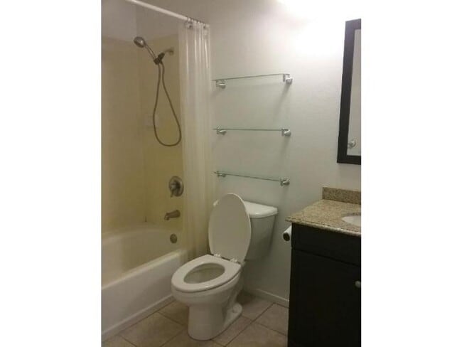 Building Photo - Must See 3 bedroom home
