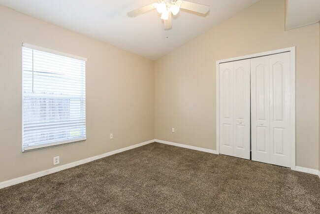 Building Photo - 11239 Lake Lanier Dr