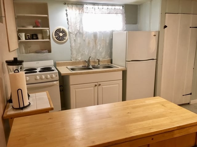 Building Photo - 1226 Circle Dr