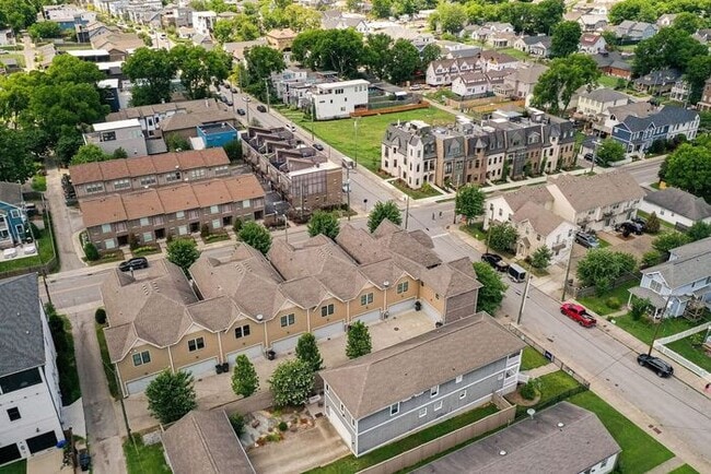 Building Photo - Beautiful build in Cleveland Park (Downtown Nashville)