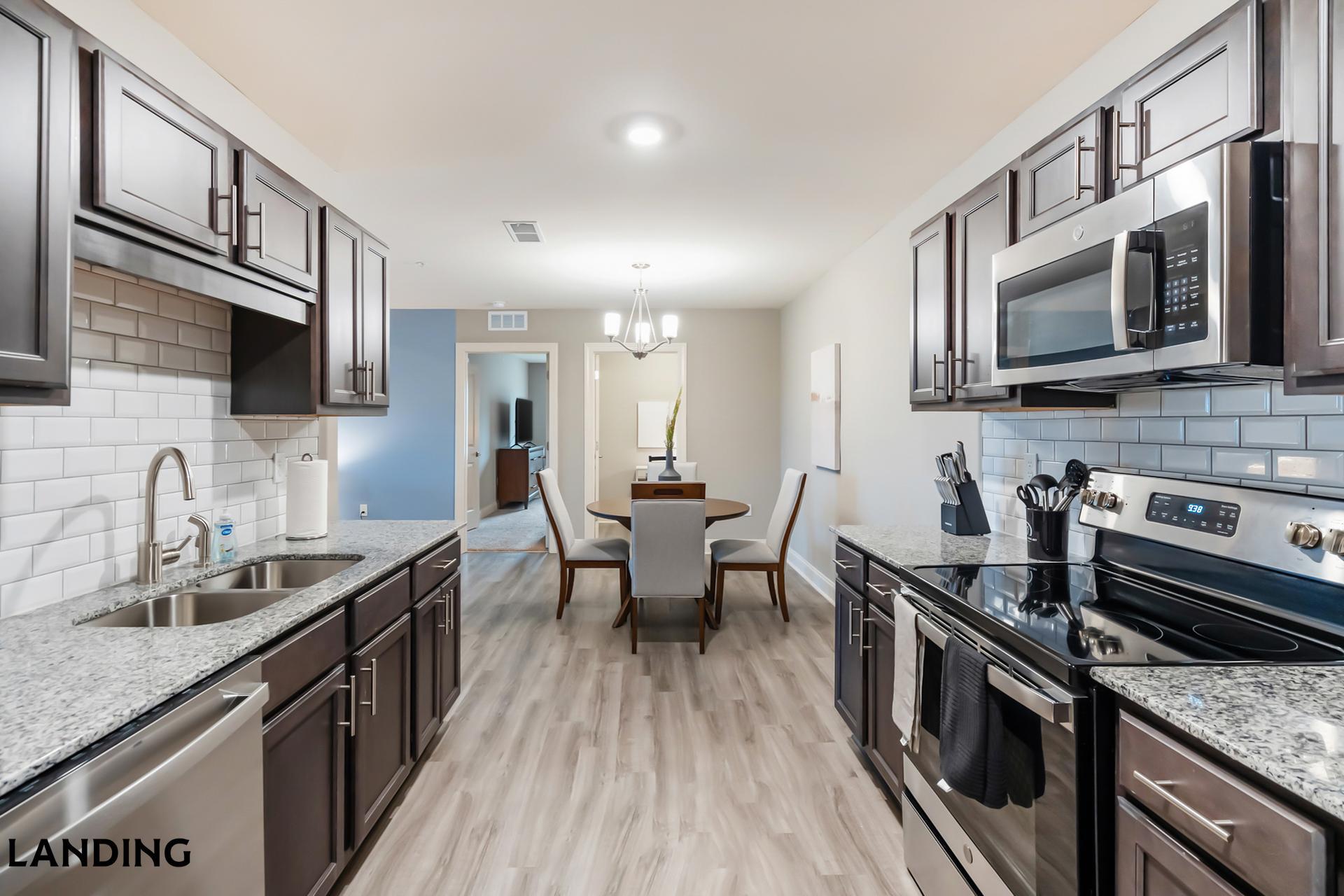 Building Photo - 305 Laredo Dr