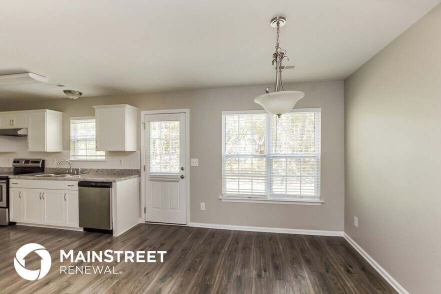 Building Photo - 8148 Ottawa Ln