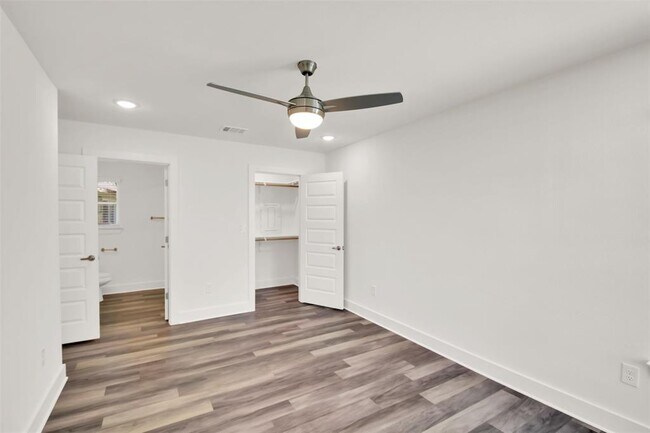 Building Photo - 2101 Benwick Cir